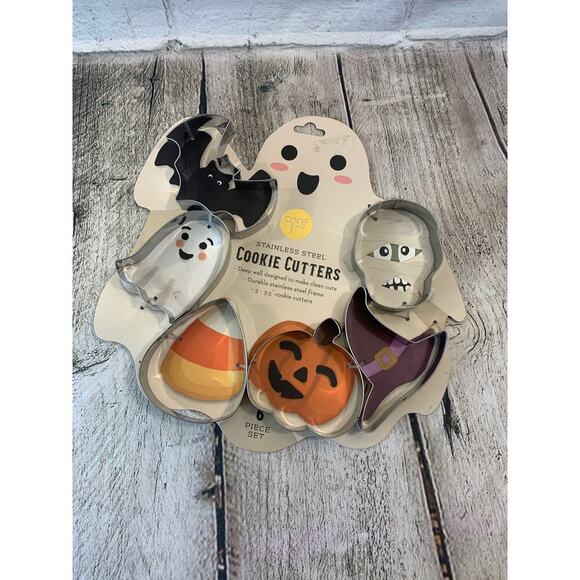 CORE KITCHEN Stainless Steel 6 Piece Halloween Cookie Cutter Set - Picture 1 of 4